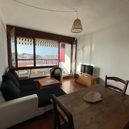 Apartment Avec Balcon Vue Sur Le Port & Piscine *
